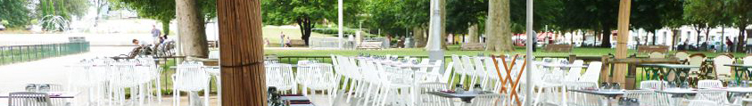 Les terrasses de restaurant près d’une place à Lyon